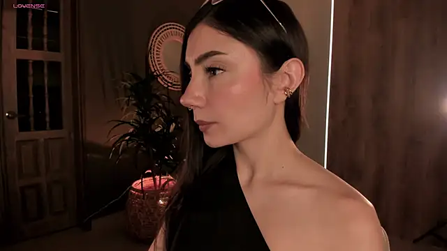 Snapshot of AmyArmstrong chatting on 03-02-25, 12:31 AmyArmstrong online show from 03-02-25, 12:31