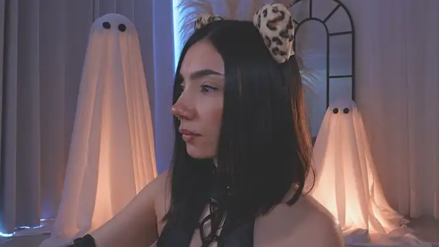 Snapshot of AmyArmstrong chatting on 10-22-25, 03:01 AmyArmstrong online show from 10-22-25, 03:01