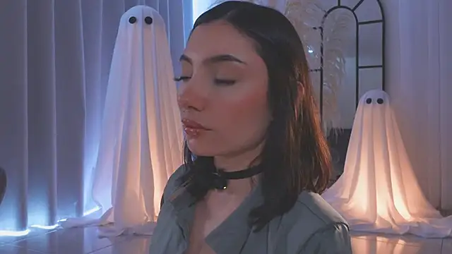 Snapshot of AmyArmstrong chatting on 10-25-25, 07:30 AmyArmstrong online show from 10-25-25, 07:30