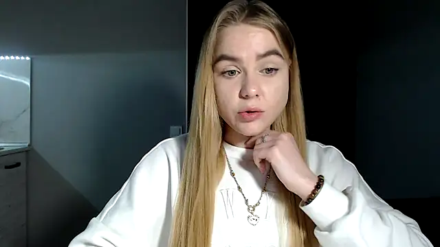 Snapshot of Sunbeam_ chatting on 01-25-25, 08:10 Sunbeam online show from 01-25-25, 08:10