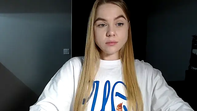 Snapshot of Sunbeam_ chatting on 02-05-25, 11:39 Sunbeam online show from 02-05-25, 11:39