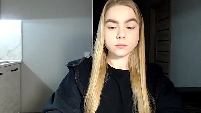 Snapshot of Sunbeam_ chatting on 02-25-25, 05:36 Sunbeam online show from 02-25-25, 05:36