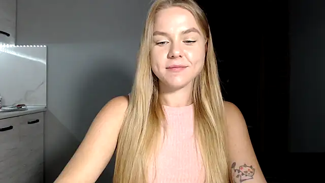 Snapshot of Sunbeam_ chatting on 09-28-25, 08:58 Sunbeam online show from 09-28-25, 08:58