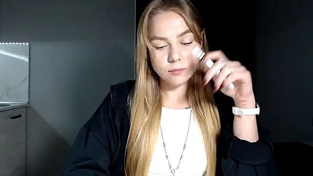 Snapshot of Sunbeam_ chatting on 11-13-25, 03:11 Sunbeam online show from 11-13-25, 03:11