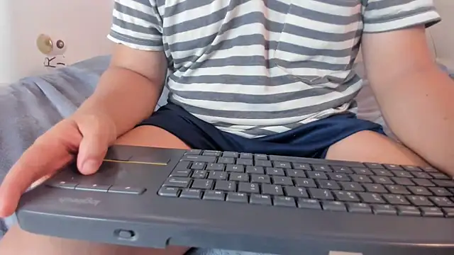 oliver price1 online show from 04-08-26, 01:55