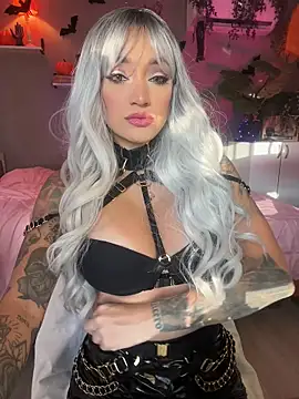 Snapshot of DaniDusan_ chatting on 10-27-25, 10:03 DaniDusan  online show from 10-27-25, 10:03