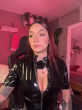 DaniDusan  online show from 12-19-25, 08:16