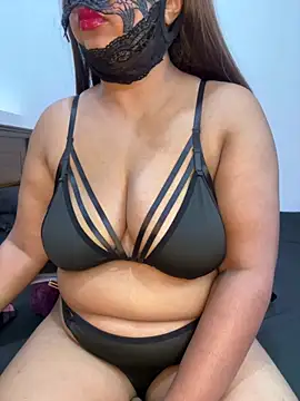Snapshot of VINDY- chatting on 05-18-26, 04:51 VINDY- online show from 05-18-26, 04:51