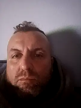 Snapshot of andres1925 chatting on 03-04-26, 10:16 andres1925 online show from 03-04-26, 10:16