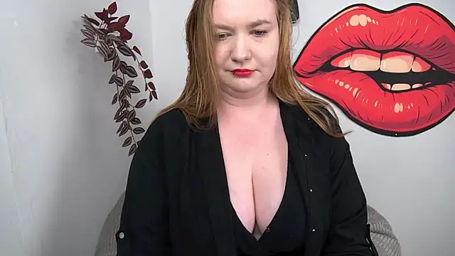 LaraDream online show from 02-16-26, 03:52