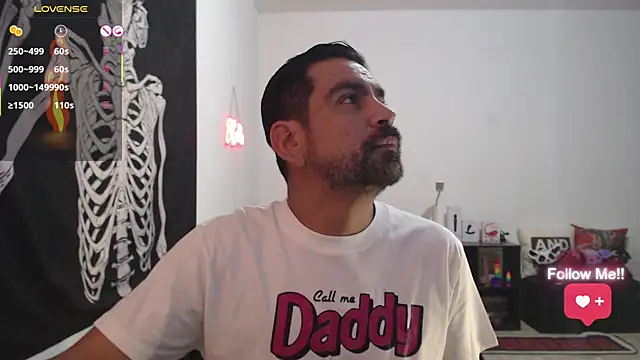 soyelcarlitos  online show from 04-03-26, 04:43