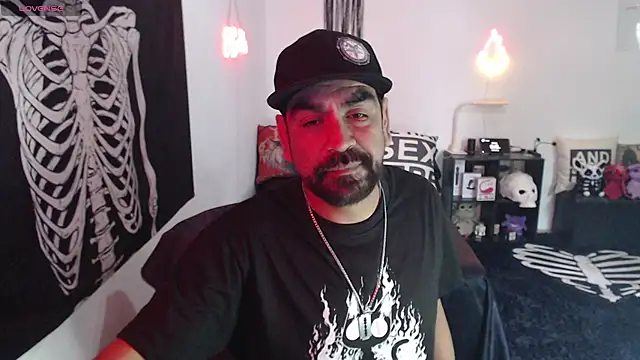 soyelcarlitos  online show from 04-22-26, 09:16