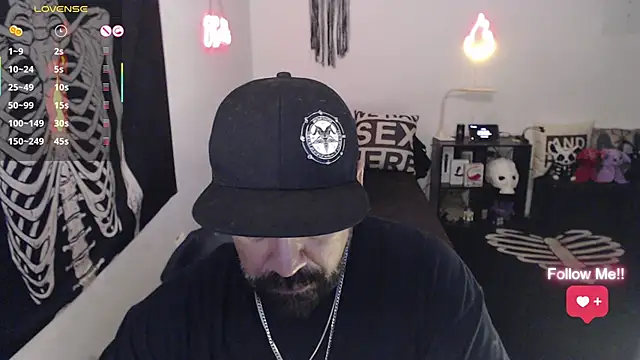 soyelcarlitos  online show from 04-26-26, 05:05