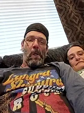 Donglong80 online show from 10-31-25, 09:16