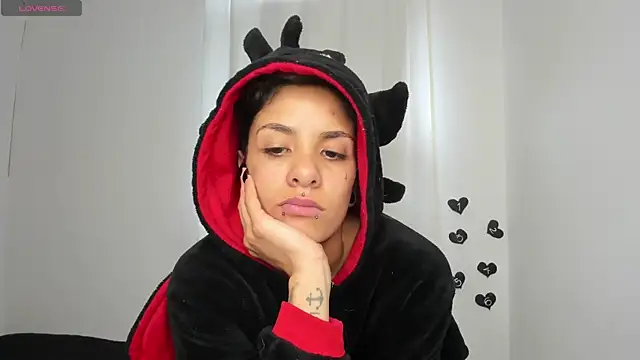 luci fer devil online show from 02-21-25, 03:32